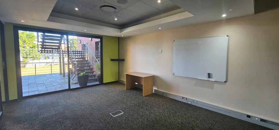 To Let commercial Property for Rent in Vincent Eastern Cape